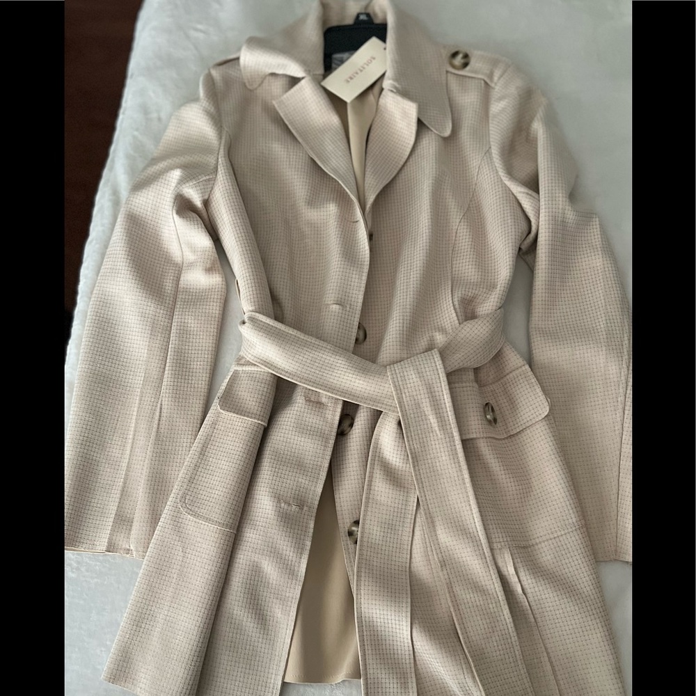Beige coat !